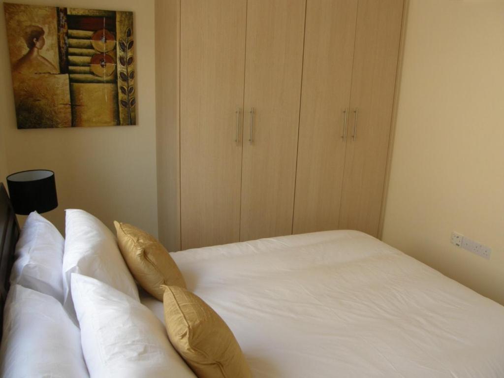 Kronos Holiday Apartments Paralimni Ruang foto